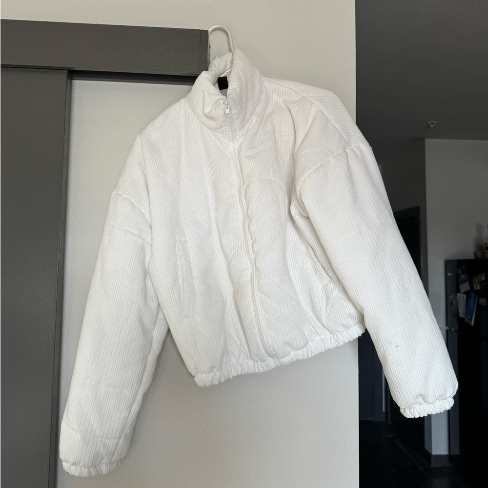 SHEIN ribbed white puffer